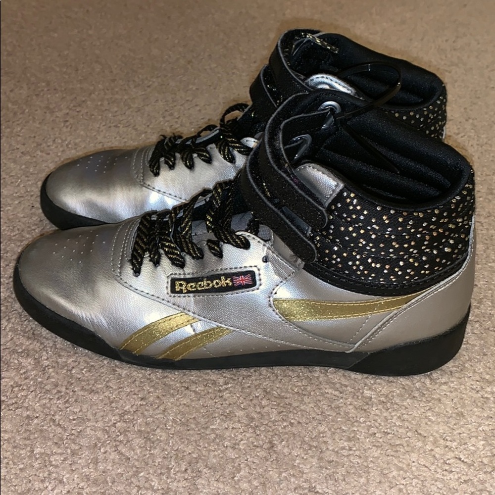 Girls Birthday Reebok Classic size 4